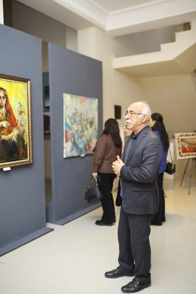 Gəncədə Həmrəyliyin rəngləri adlı sərgi açılıb — FOTOLAR