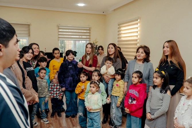 Prezidentin qızları və gəlini “Təmiz Dünya” sığınacağında — FOTOLAR