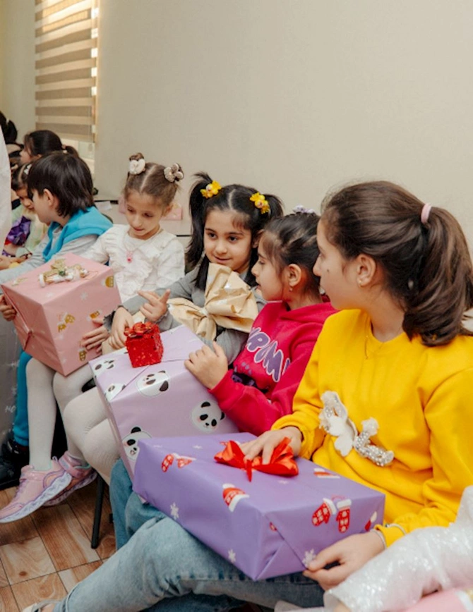 Prezidentin qızları və gəlini “Təmiz Dünya” sığınacağında — FOTOLAR
