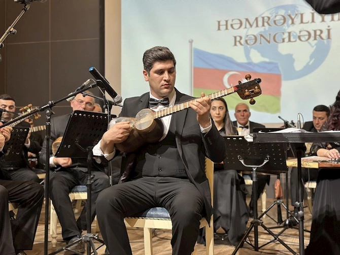 Gəncədə Həmrəyliyin rəngləri adlı sərgi açılıb — FOTOLAR