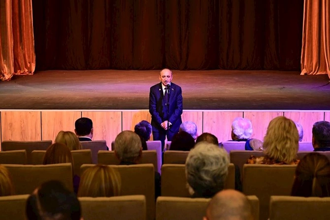 İrəvan Dövlət Azərbaycan Dram Teatrının binası istifadəyə verildi — FOTOLAR