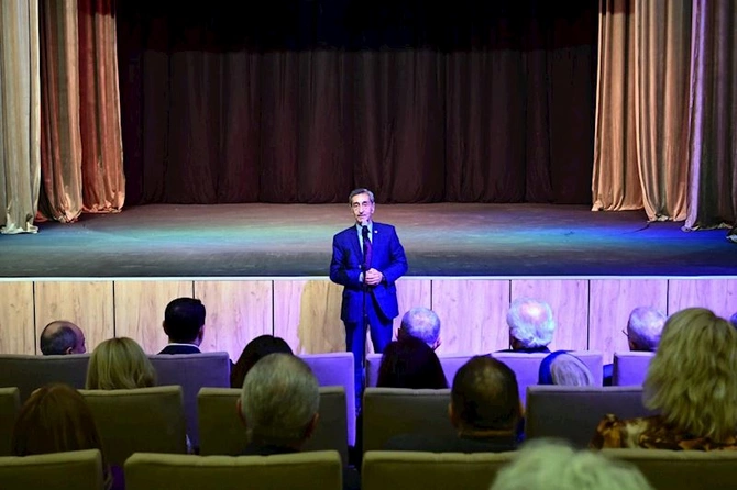İrəvan Dövlət Azərbaycan Dram Teatrının binası istifadəyə verildi — FOTOLAR