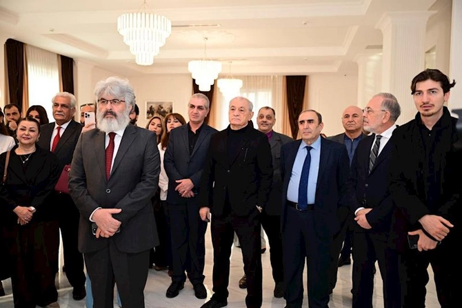 İrəvan Dövlət Azərbaycan Dram Teatrının binası istifadəyə verildi — FOTOLAR