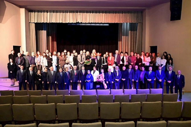 İrəvan Dövlət Azərbaycan Dram Teatrının binası istifadəyə verildi — FOTOLAR