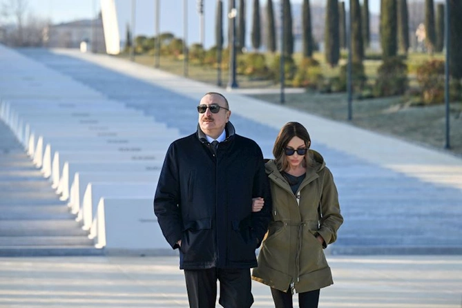 Prezident və birinci xanım Xankəndidə Zəfər parkının açılışında iştirak etdi — FOTOLAR (YENİLƏNİB) Prezident və birinci xanım Xankəndidə Zəfər parkının açılışında iştirak etdi — FOTOLAR (YENİLƏNİB)