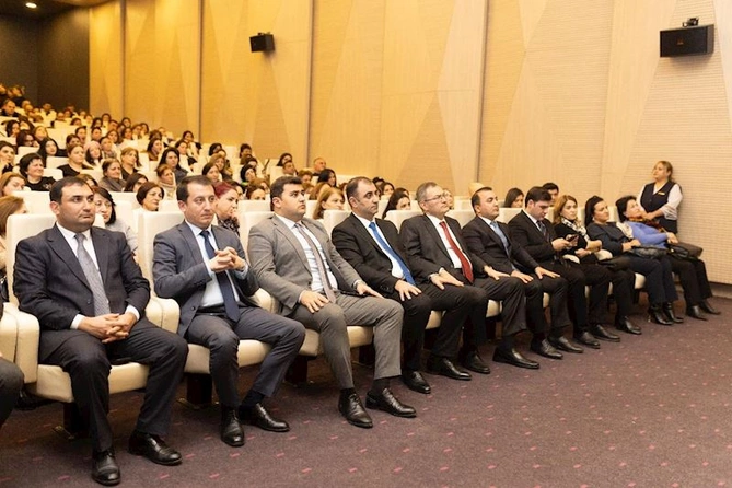 Gəncədə Həmrəyliyin rəngləri adlı sərgi açılıb — FOTOLAR