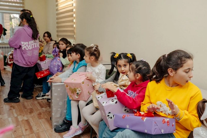 Prezidentin qızları və gəlini “Təmiz Dünya” sığınacağında — FOTOLAR