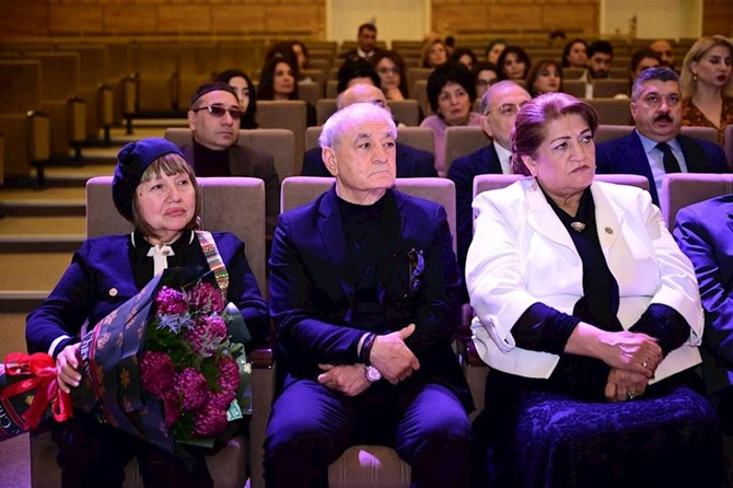 İrəvan Dövlət Azərbaycan Dram Teatrının binası istifadəyə verildi — FOTOLAR