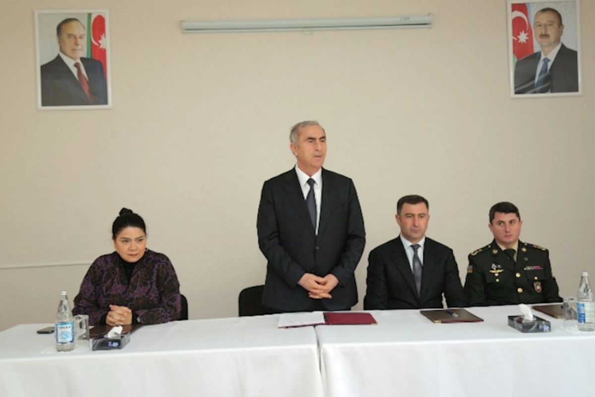 Sevindik Hətəmov Hacıqabul şəhərində səyyar qəbul keçirib — FOTOLAR