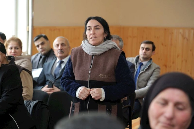 Sevindik Hətəmov Hacıqabul şəhərində səyyar qəbul keçirib — FOTOLAR Sevindik Hətəmov Hacıqabul şəhərində səyyar qəbul keçirib — FOTOLAR