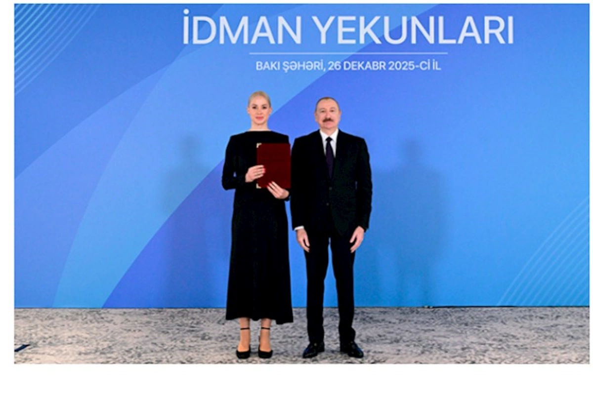Prezident bu idmançılara ev verdi