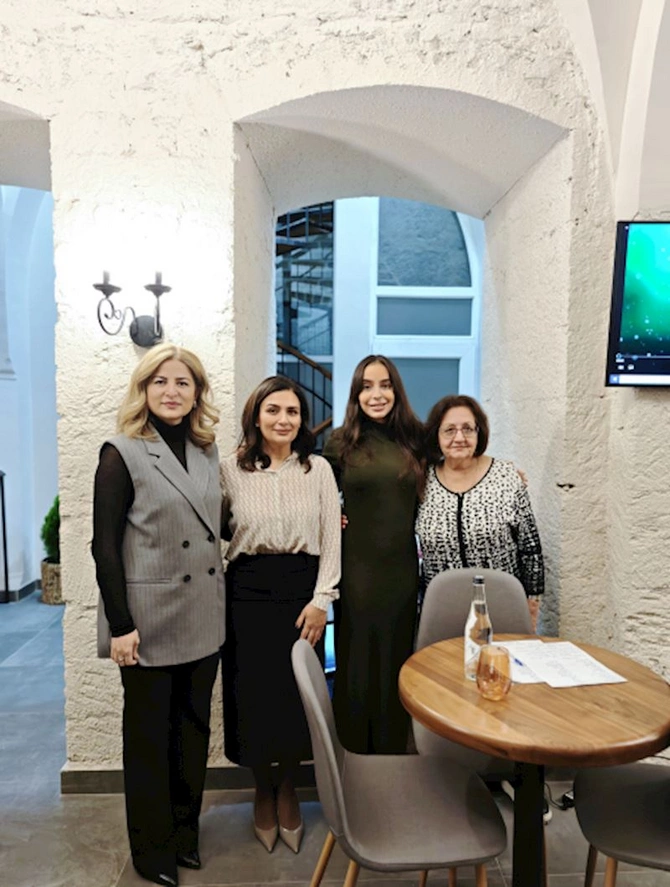 Onlar şeir oxudu, Leyla Əliyeva dinlədi — FOTOLAR