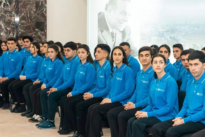 Hacıqabulda RİİB könüllüləri ilə görüş keçirildi — FOTOLAR Hacıqabulda RİİB könüllüləri ilə görüş keçirildi — FOTOLAR