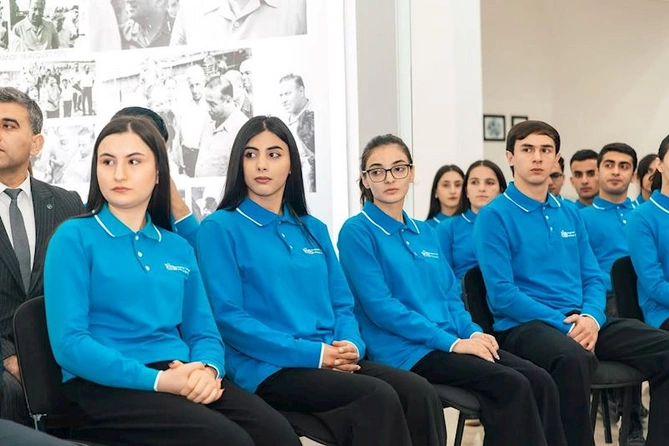Hacıqabulda RİİB könüllüləri ilə görüş keçirildi — FOTOLAR Hacıqabulda RİİB könüllüləri ilə görüş keçirildi — FOTOLAR