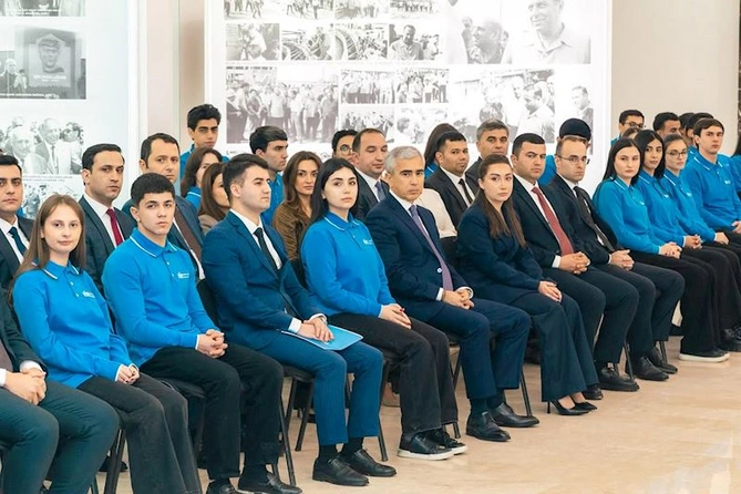 Hacıqabulda RİİB könüllüləri ilə görüş keçirildi — FOTOLAR Hacıqabulda RİİB könüllüləri ilə görüş keçirildi — FOTOLAR