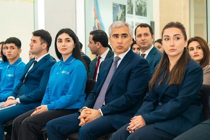 Hacıqabulda RİİB könüllüləri ilə görüş keçirildi — FOTOLAR Hacıqabulda RİİB könüllüləri ilə görüş keçirildi — FOTOLAR