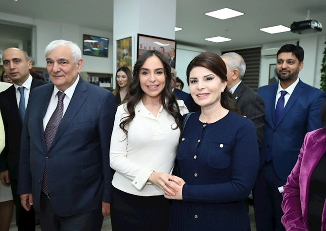 Prezident ailəsi “Azərbaycan dili” platformasının təqdimat mərasimində — FOTOLAR Prezident ailəsi “Azərbaycan dili” platformasının təqdimat mərasimində — FOTOLAR