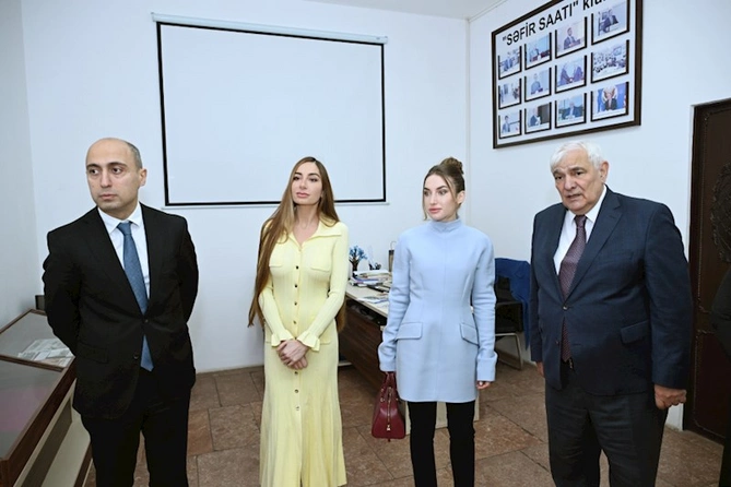 Prezident ailəsi “Azərbaycan dili” platformasının təqdimat mərasimində — FOTOLAR Prezident ailəsi “Azərbaycan dili” platformasının təqdimat mərasimində — FOTOLAR