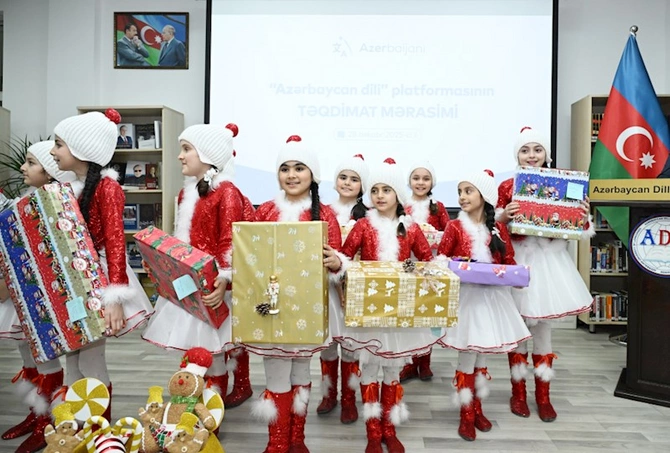 Prezident ailəsi “Azərbaycan dili” platformasının təqdimat mərasimində — FOTOLAR Prezident ailəsi “Azərbaycan dili” platformasının təqdimat mərasimində — FOTOLAR