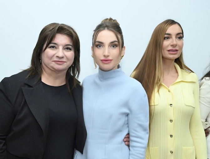 Prezident ailəsi “Azərbaycan dili” platformasının təqdimat mərasimində — FOTOLAR Prezident ailəsi “Azərbaycan dili” platformasının təqdimat mərasimində — FOTOLAR