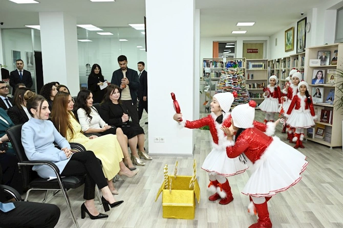 Prezident ailəsi “Azərbaycan dili” platformasının təqdimat mərasimində — FOTOLAR Prezident ailəsi “Azərbaycan dili” platformasının təqdimat mərasimində — FOTOLAR