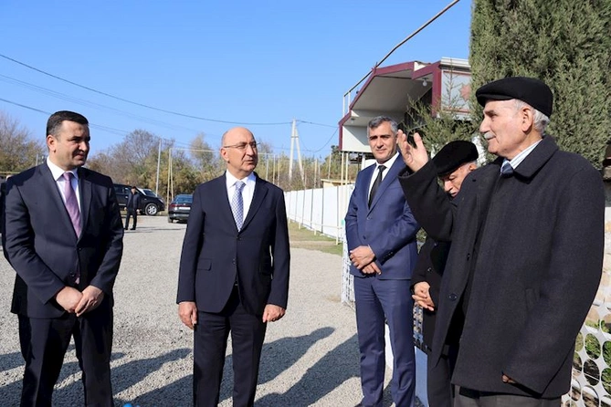 Saatlının Mollavazlı və Bəylər kəndləri içməli su ilə təmin olunub — FOTOLAR Saatlının Mollavazlı və Bəylər kəndləri içməli su ilə təmin olunub — FOTOLAR