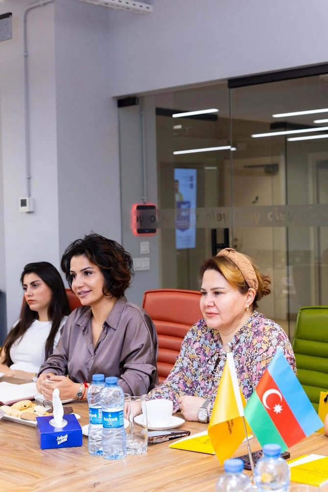 Yelo Bank-da qadın sahibkarlar üçün “Tea Talk” görüşü keçirildi — FOTOLAR Yelo Bank-da qadın sahibkarlar üçün “Tea Talk” görüşü keçirildi — FOTOLAR