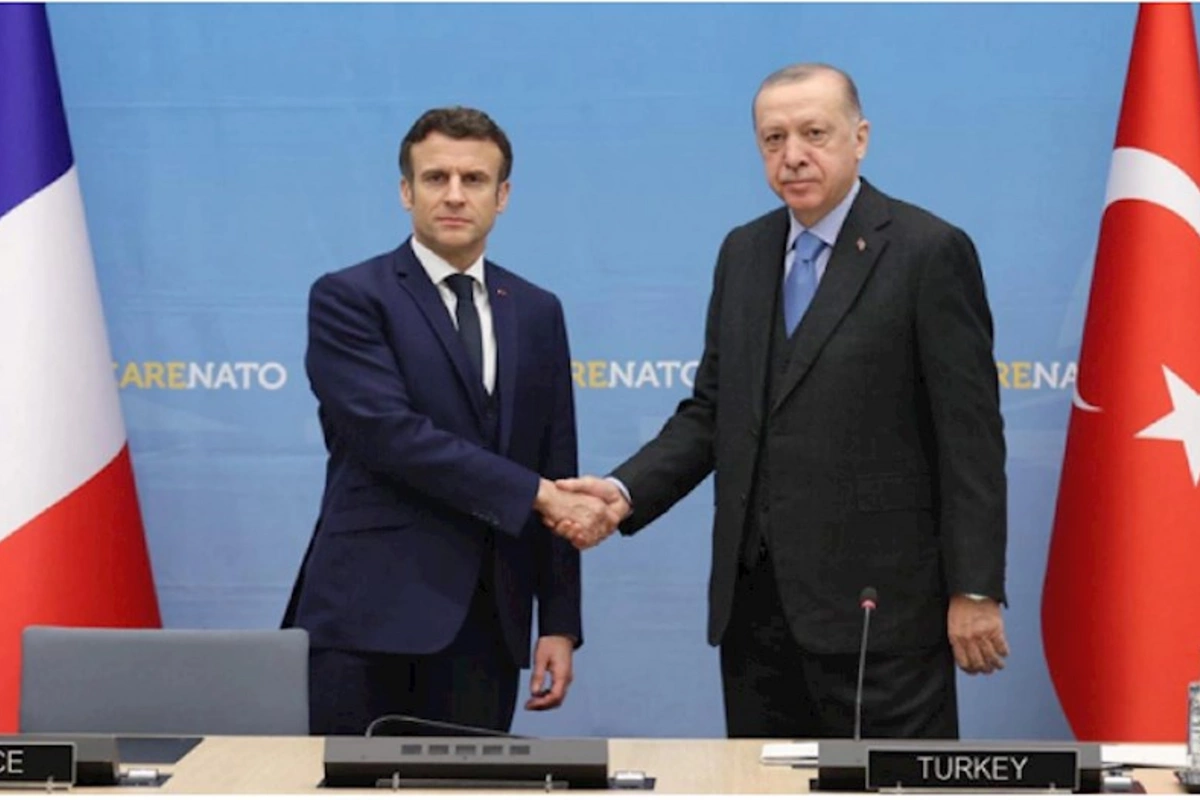 Ərdoğan Makronla Cənubi Qafqazı müzakirə etdi