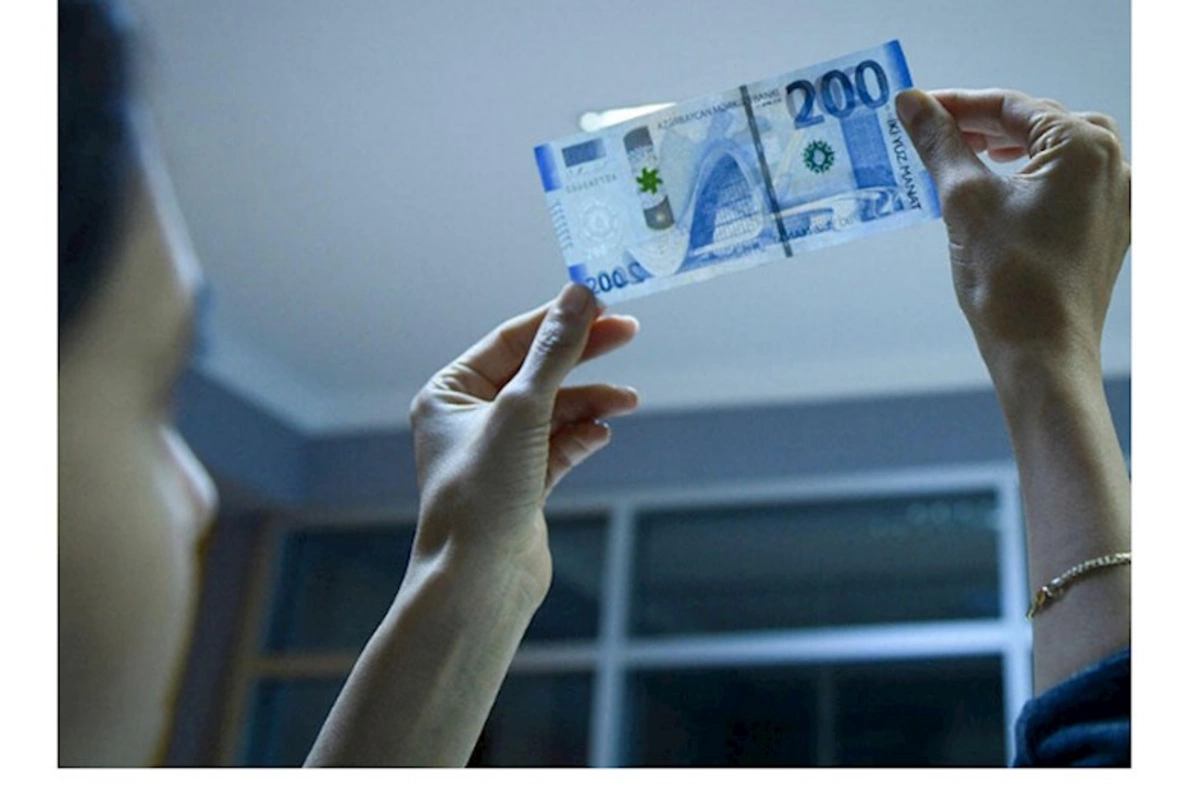 200 manat verildi