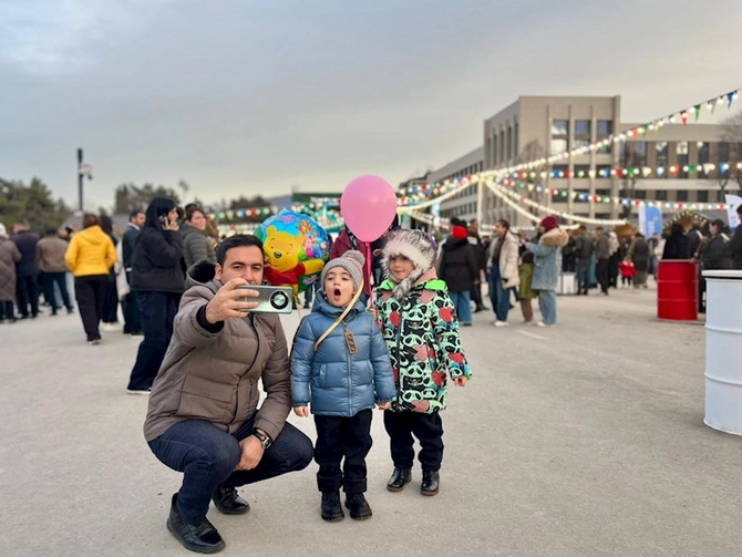 Xankəndi 3-cü Yeni ilini doğmaları ilə qarşılayır — FOTOLAR Xankəndi 3-cü Yeni ilini doğmaları ilə qarşılayır — FOTOLAR