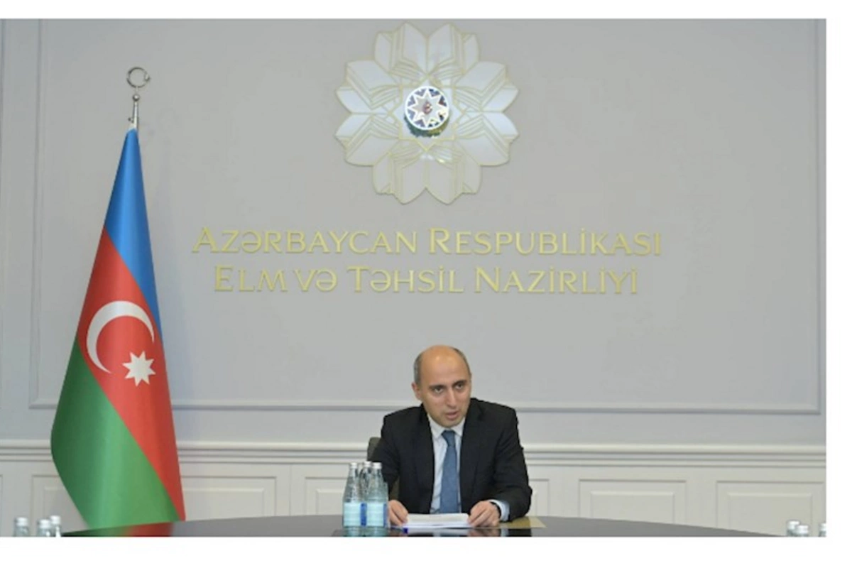 Emin Əmrullayev yüksək dövlət təltiflərinə layiq görülmüş alimlərlə görüşdü — FOTOLAR