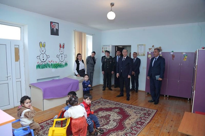 İcra başçısı Hacıqabulda körpələr evi-uşaq bağçasını ziyarət etdi — FOTOLAR İcra başçısı Hacıqabulda körpələr evi-uşaq bağçasını ziyarət etdi — FOTOLAR