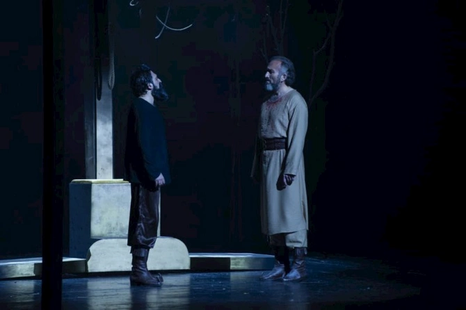Şəki teatrı “Dar ağacı” tamaşası ilə paytaxt sənətsevərlərinin qonağı olub — FOTOLAR