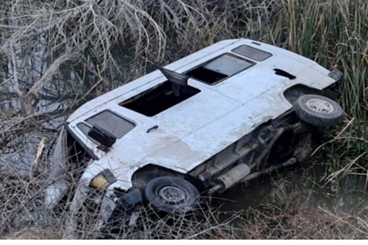 İşçiləri aparan mikroavtobus aşdı: 12 nəfər yaralandı — YENİLƏNİB