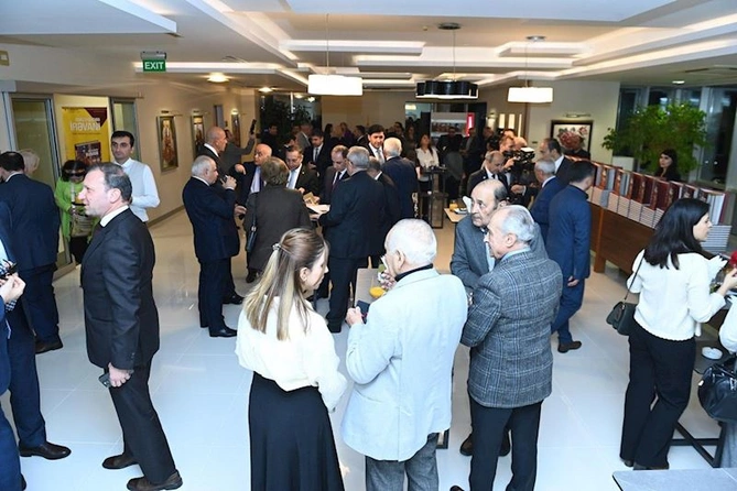 Mirzə Qədim İrəvani “Xalq Əmanəti” layihəsinin 26-cı nəşrində — FOTOLAR