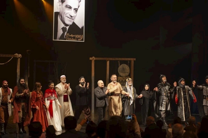 Şəki teatrı “Dar ağacı” tamaşası ilə paytaxt sənətsevərlərinin qonağı olub — FOTOLAR