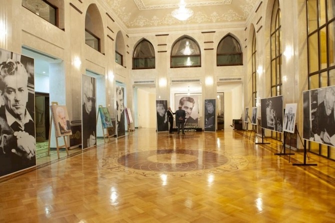Şəki teatrı “Dar ağacı” tamaşası ilə paytaxt sənətsevərlərinin qonağı olub — FOTOLAR