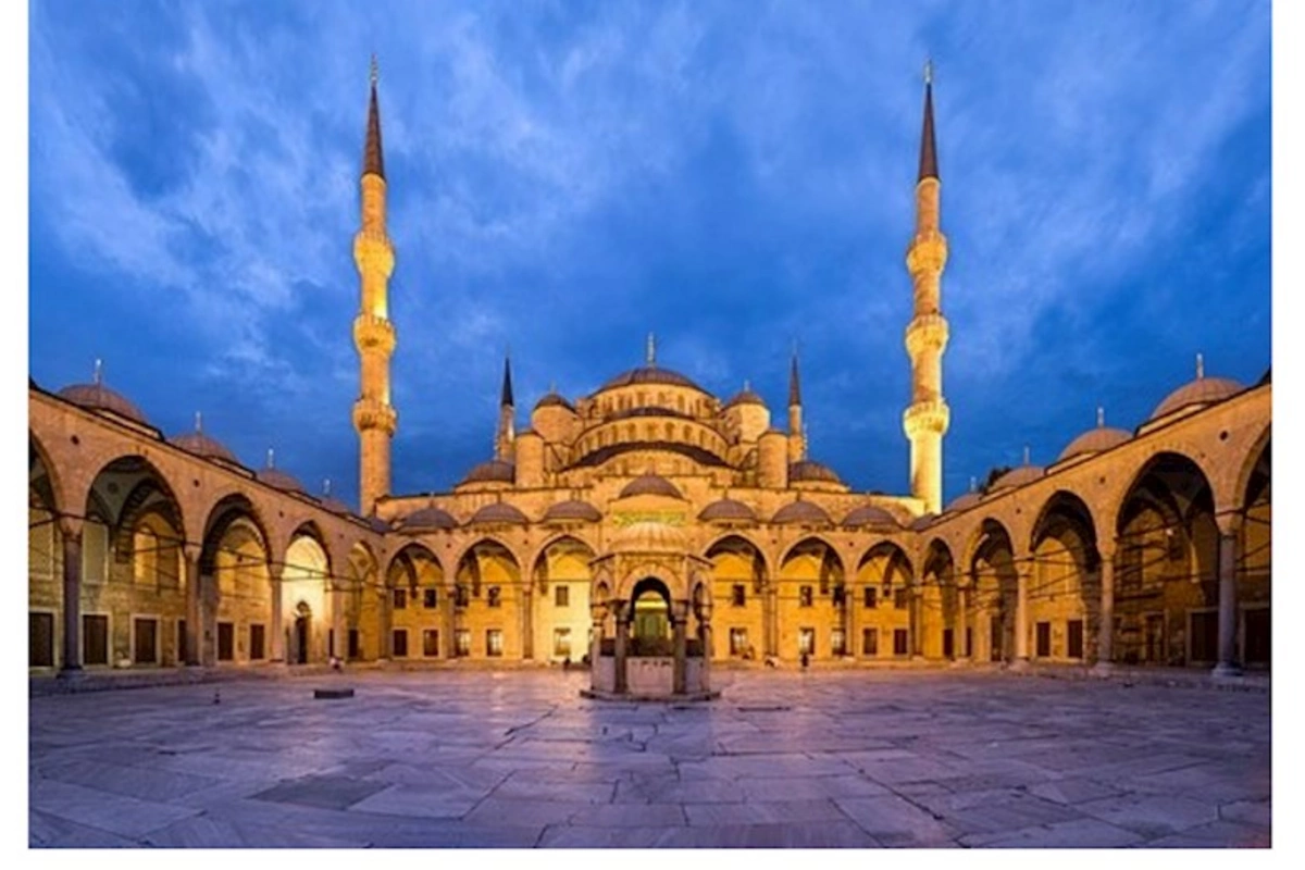 İstanbulun gəzərək kəşf edin : Dünya memarlığının əsrarəngiz inciləri — FOTOLAR