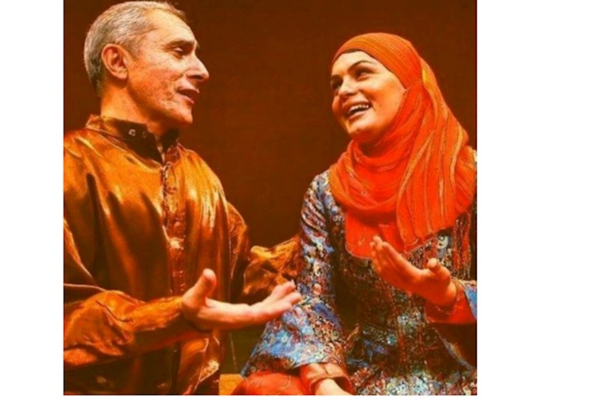 “Dedim ki, mikrofon işləmir, zaldan alqışlar gəldi