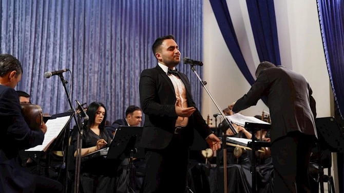 Əməkdar kollektiv Səid Rüstəmov adına Xalq Çalğı Alətləri Orkestri Xaçmazda konsert proqramı ilə çıxış edib — FOTOLAR Əməkdar kollektiv Səid Rüstəmov adına Xalq Çalğı Alətləri Orkestri Xaçmazda konsert proqramı ilə çıxış edib — FOTOLAR