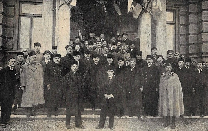 Azərbaycan Parlamentinin 107 İLLİK YOLU