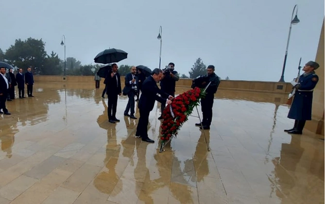 Araqçı Şəhidlər xiyabanında — FOTOLAR