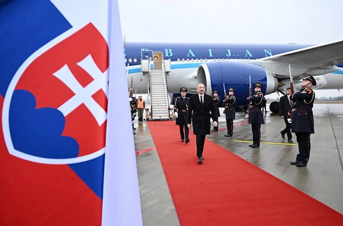 Prezident Slovakiyadadır — FOTOLAR