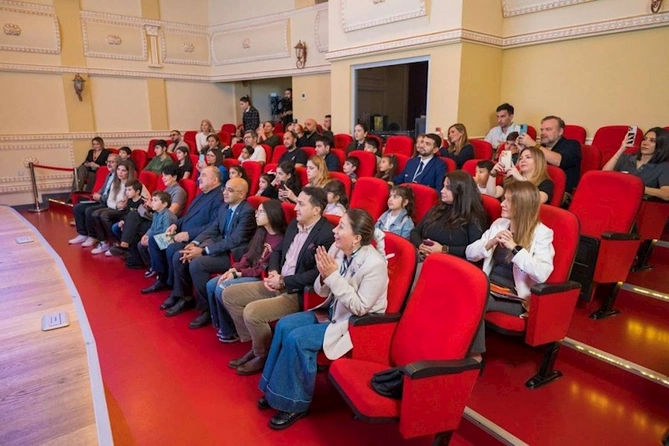 Xəyalla başlayan hekayə: AZAL uşaqlar üçün kitab nəşr etdi — FOTOLAR Xəyalla başlayan hekayə: AZAL uşaqlar üçün kitab nəşr etdi — FOTOLAR