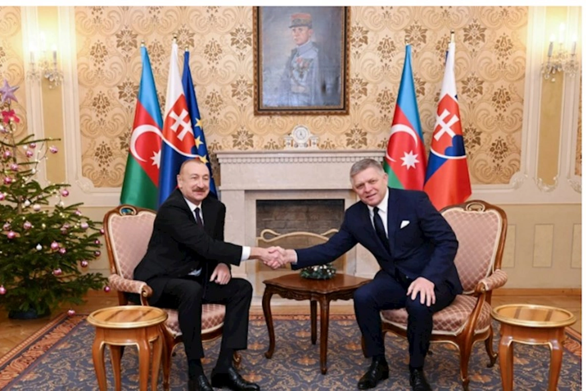 İlham Əliyevin Slovakiyanın Baş naziri ilə təkbətək görüşü olub — FOTOLAR (YENİLƏNİB)