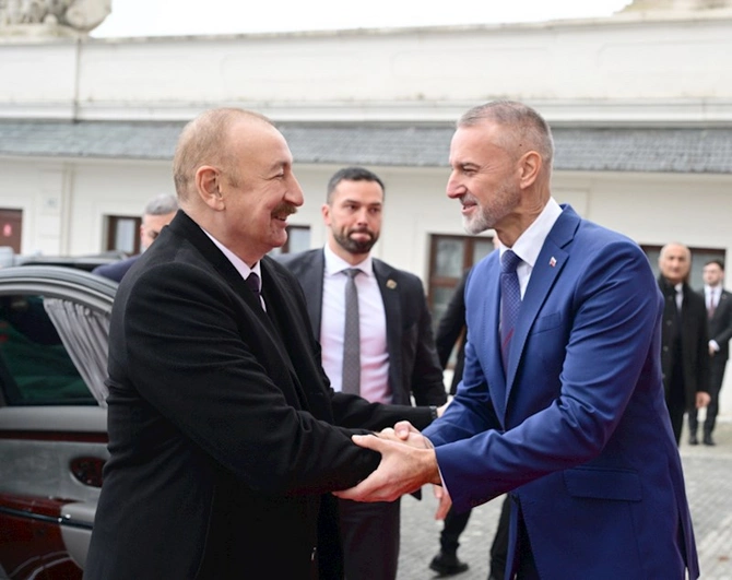 İlham Əliyevin Slovakiya Milli Şurasının sədri ilə təkbətək və geniş tərkibdə görüşləri olub — FOTOLAR (YENİLƏNİB)