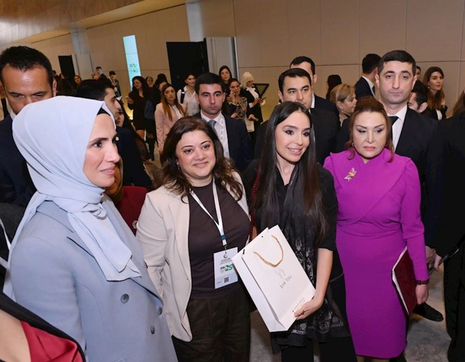 İƏT Mədəniyyət Festivalı çərçivəsində Qadınların Yaradıcı Forumu keçirilib — FOTOLAR