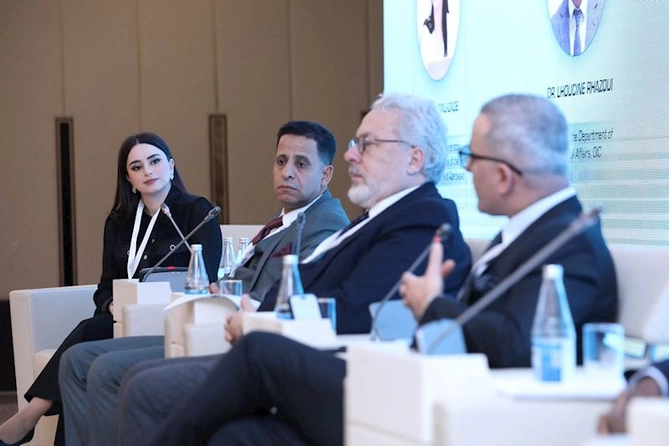 “Rəqəmsal dövrdə İslam ölkələrinin mədəniyyəti” mövzusunda fikir mübadiləsi aparılıb — FOTOLAR