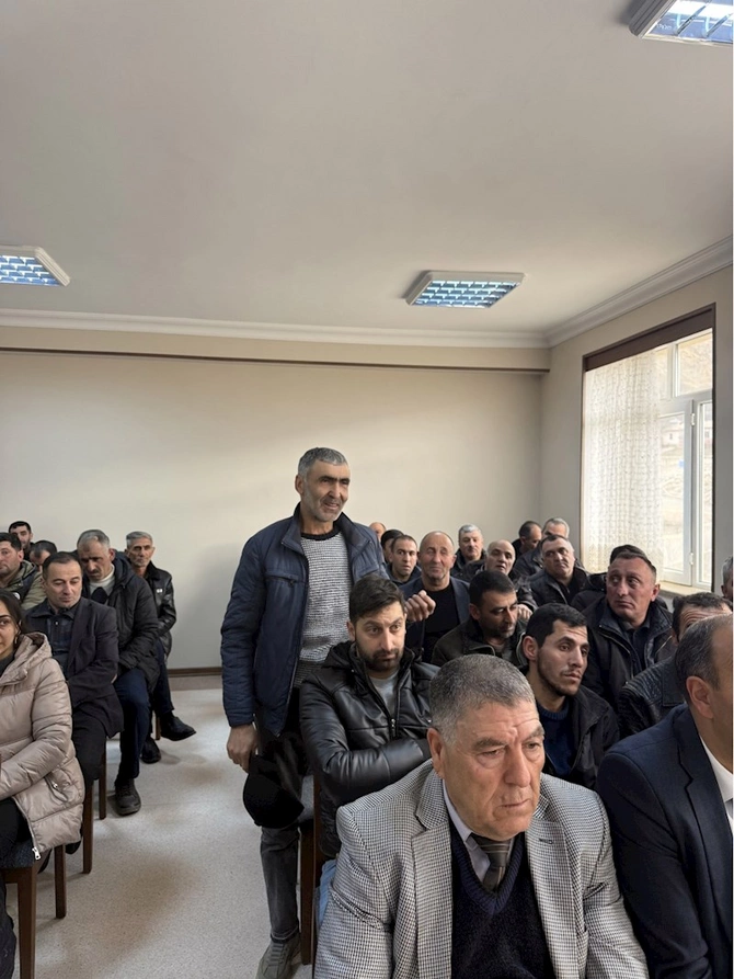 Vüqar Rəhimzadə Ordubadda seçiciləri ilə növbəti görüşünü keçirib — FOTOLAR Vüqar Rəhimzadə Ordubadda seçiciləri ilə növbəti görüşünü keçirib — FOTOLAR