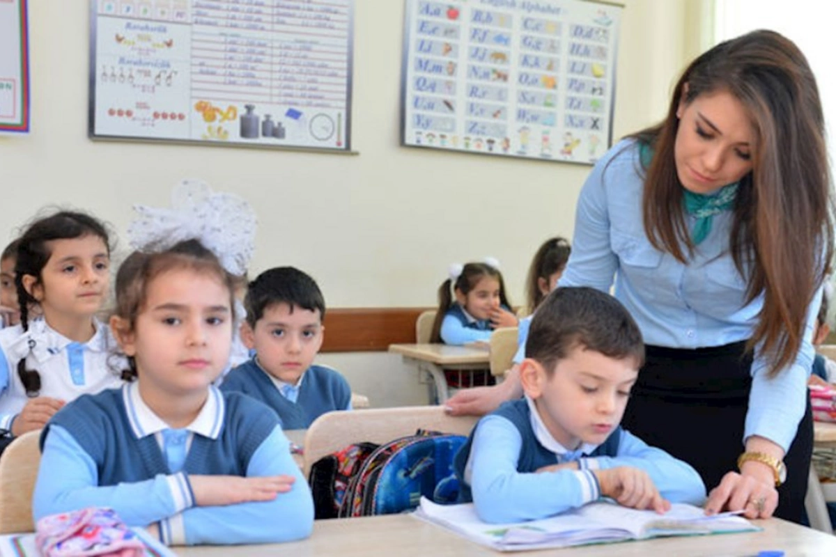 Bu müəllimlərə maaşdan əlavə 500 manat veriləcək